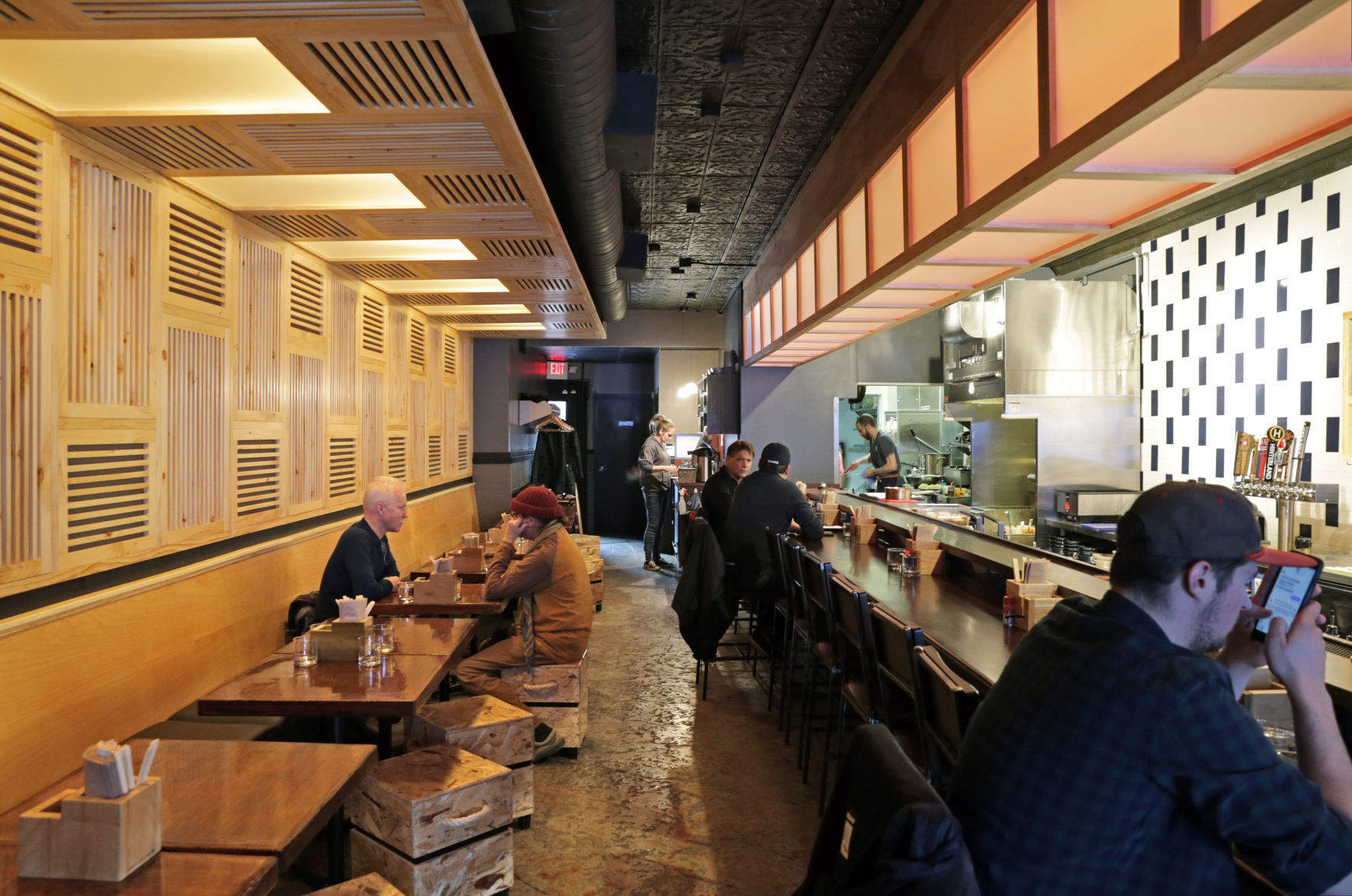 Morris Ramen interior